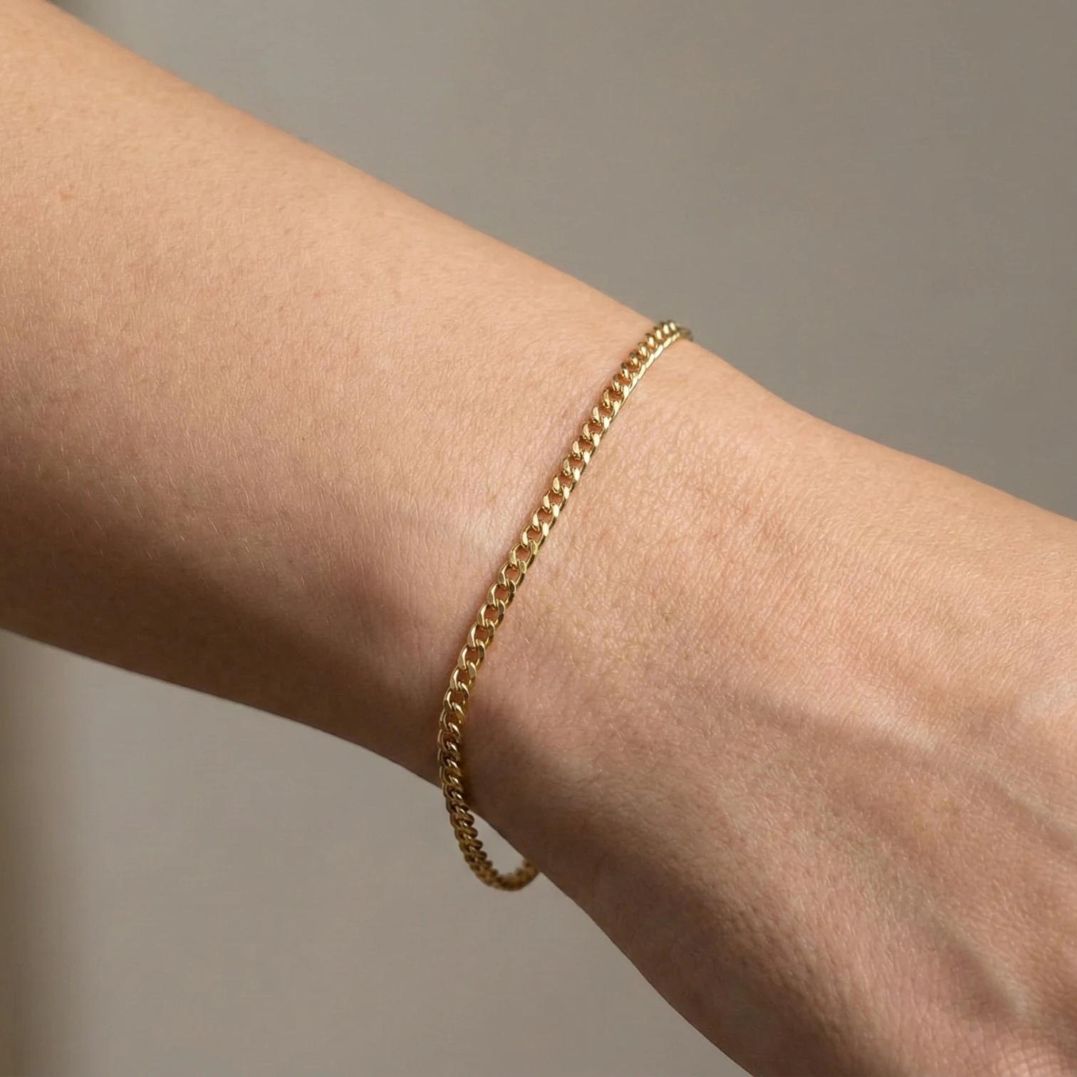 Less Kaynak Silk Bileklik