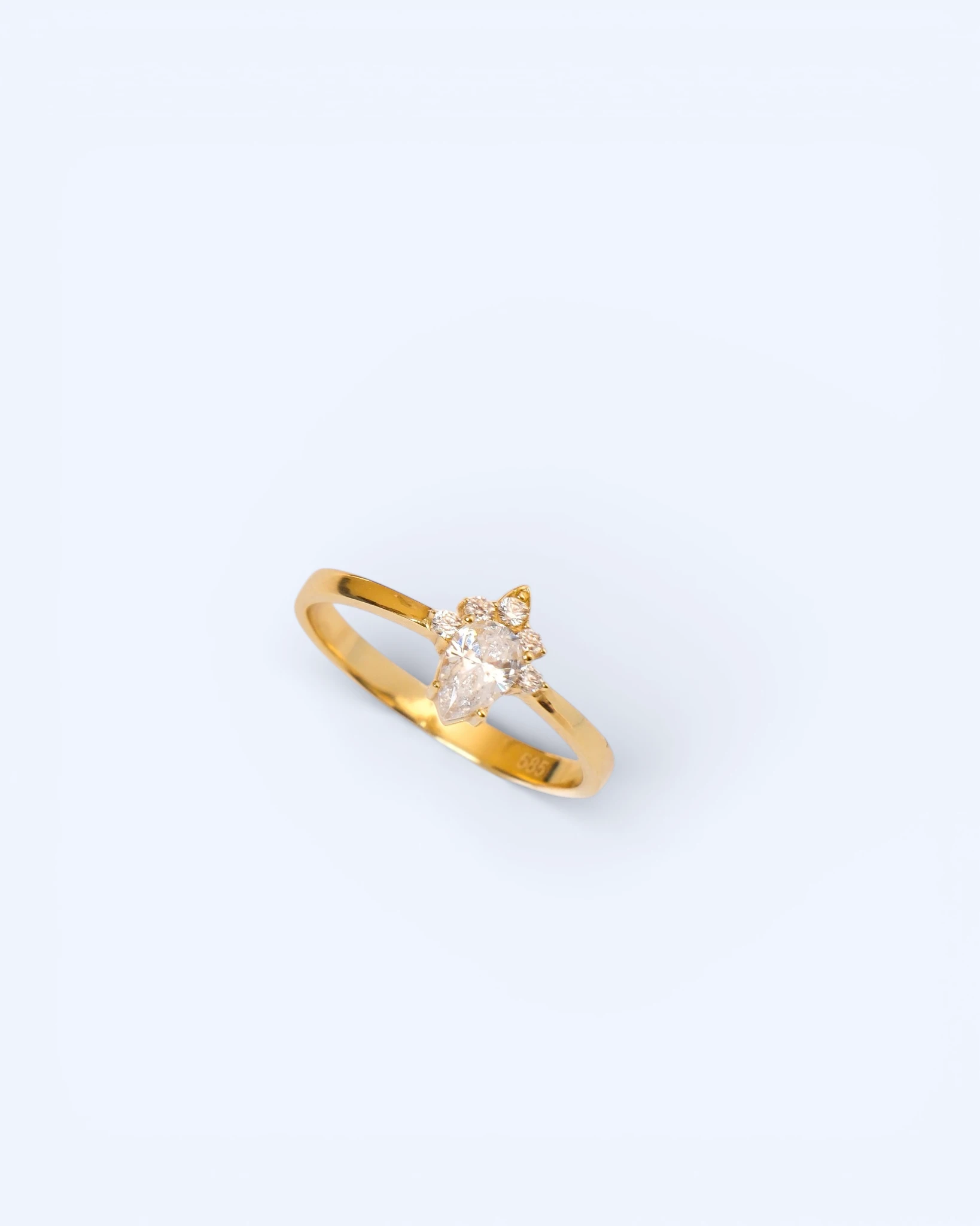 Neva | 14 Ayar Altın Damla Taşlı Yüzük ek görsel