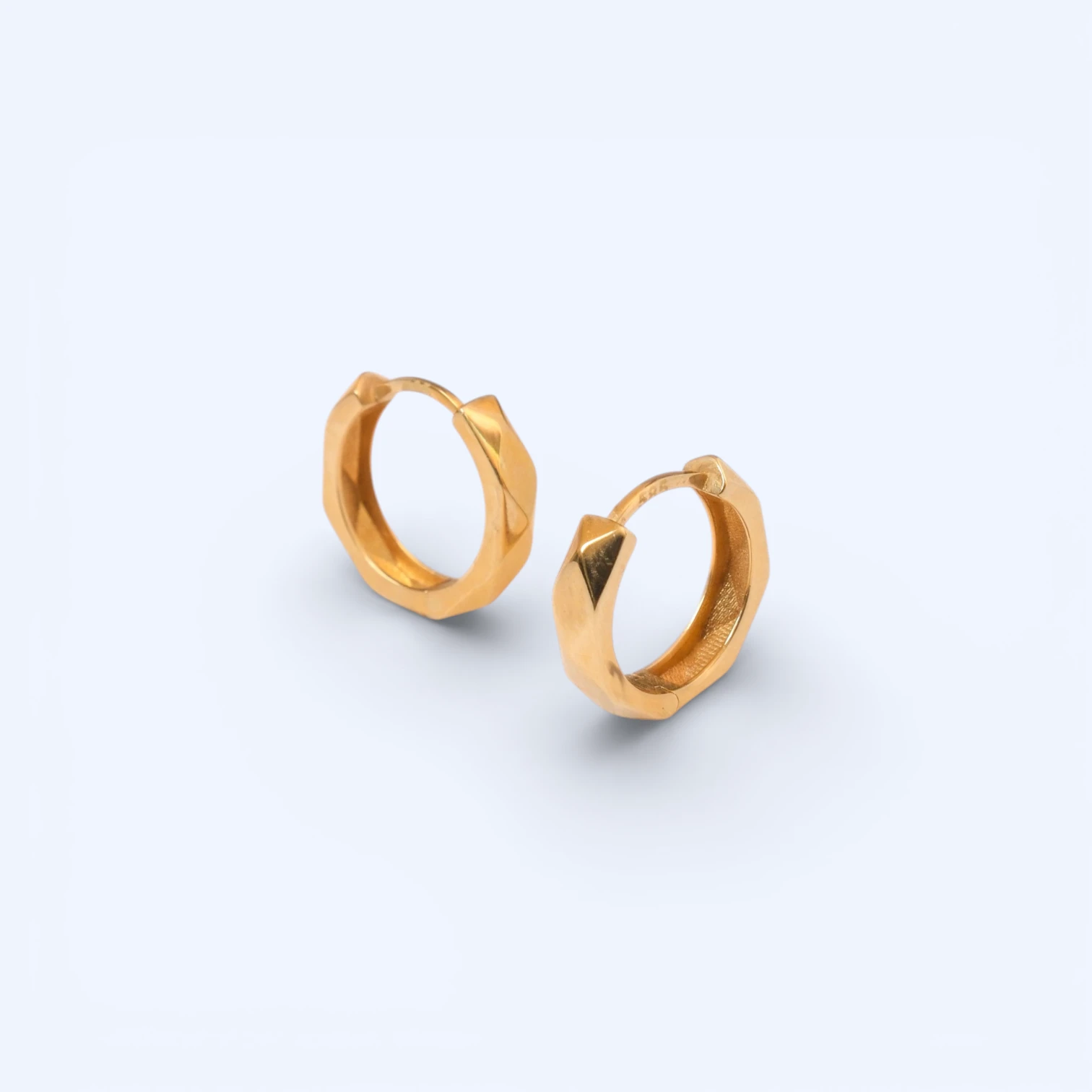 Rhea | 14 Ayar Altın Geometrik Kesim Halka Küpe