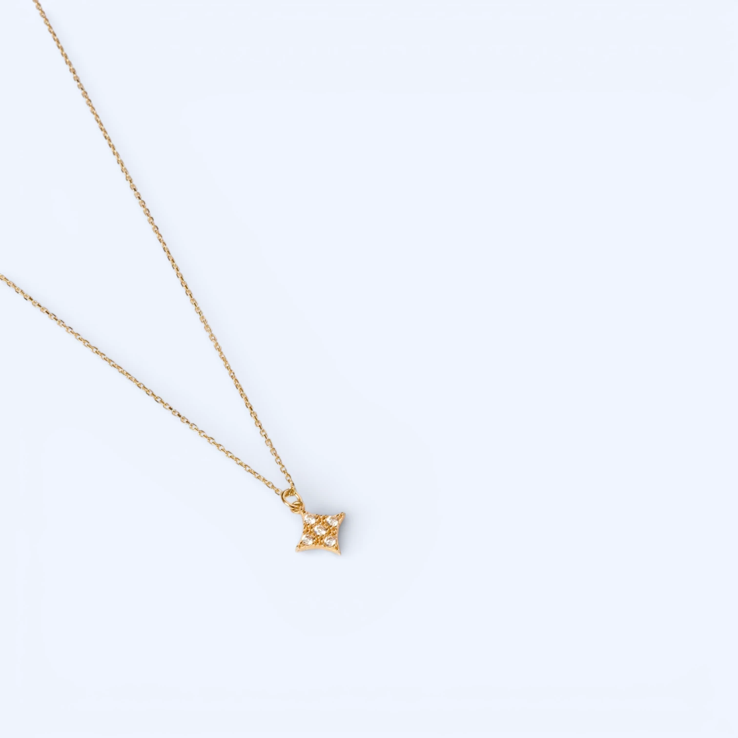 Vela | 14 Ayar Altın Işıltılı Yıldız Kolye ek görsel