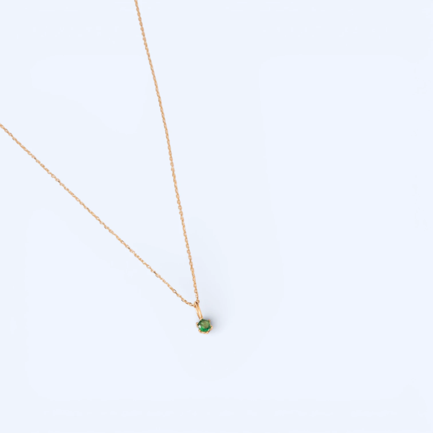 Vireo | 14 Ayar Altın Yeşil Taşlı Kolye model görseli